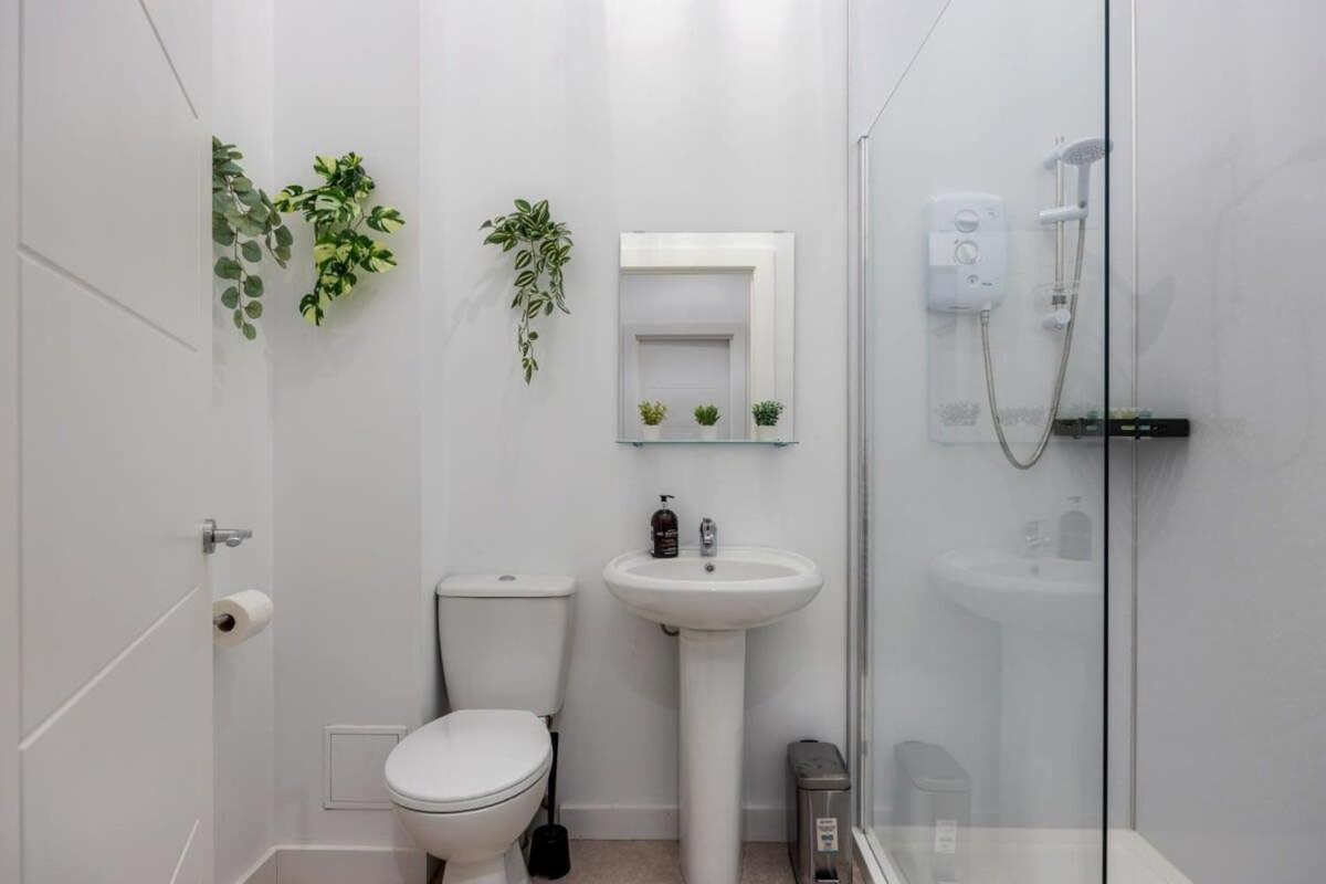 Contemporary 2 Bed Apartment -Belfast East Village Eksteriør bilde