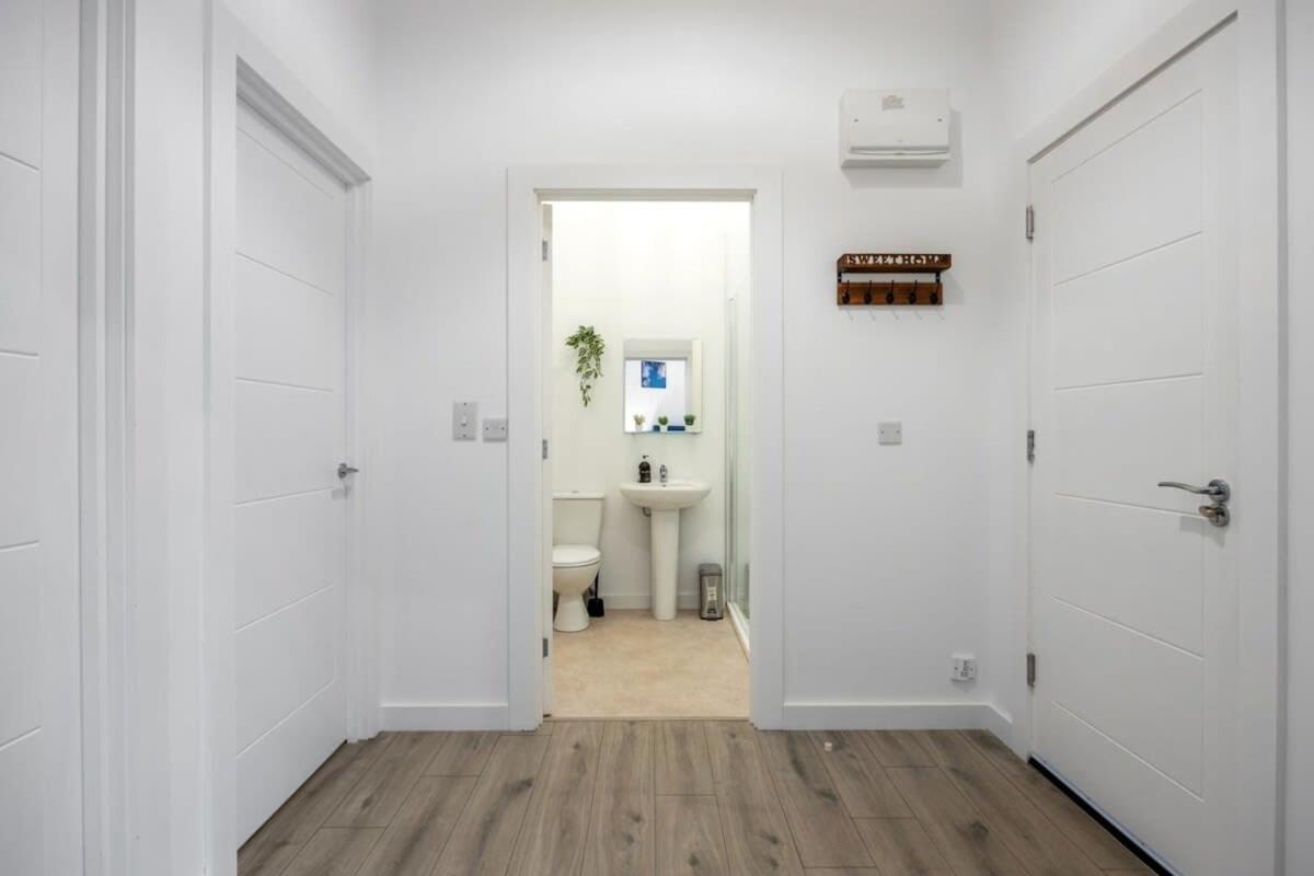 Contemporary 2 Bed Apartment -Belfast East Village Eksteriør bilde