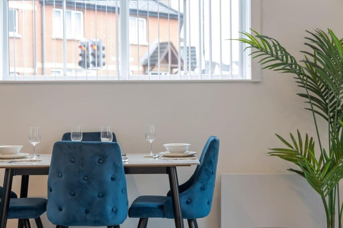 Contemporary 2 Bed Apartment -Belfast East Village Eksteriør bilde